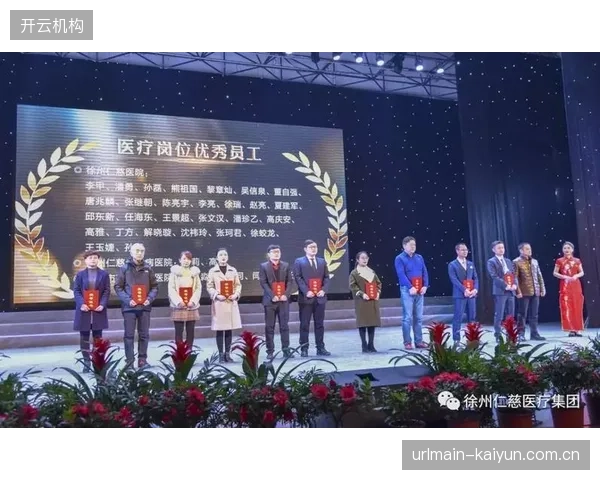 后勤团队引进先进恢复设备,旨在将密集的赛程对球员身体的损耗降到最低。 后勤团队引进先进恢复设备,旨在将密集的赛程对球员身体的损耗降到最低。